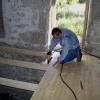 Renovando la antigua casa de piedra con materiales naturales 2